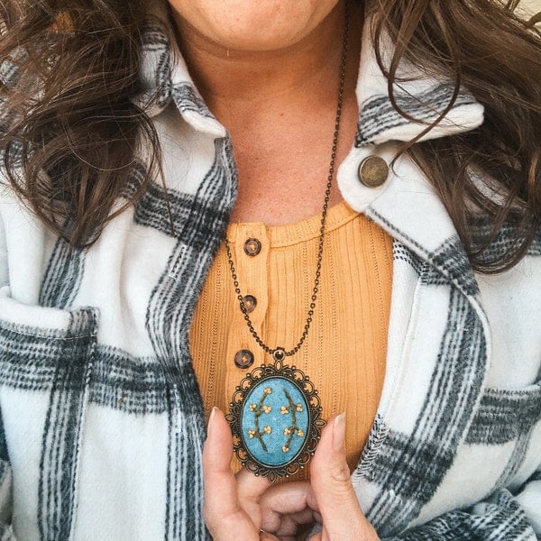 Flower Embroidered Sweater Pendant DIY Kit